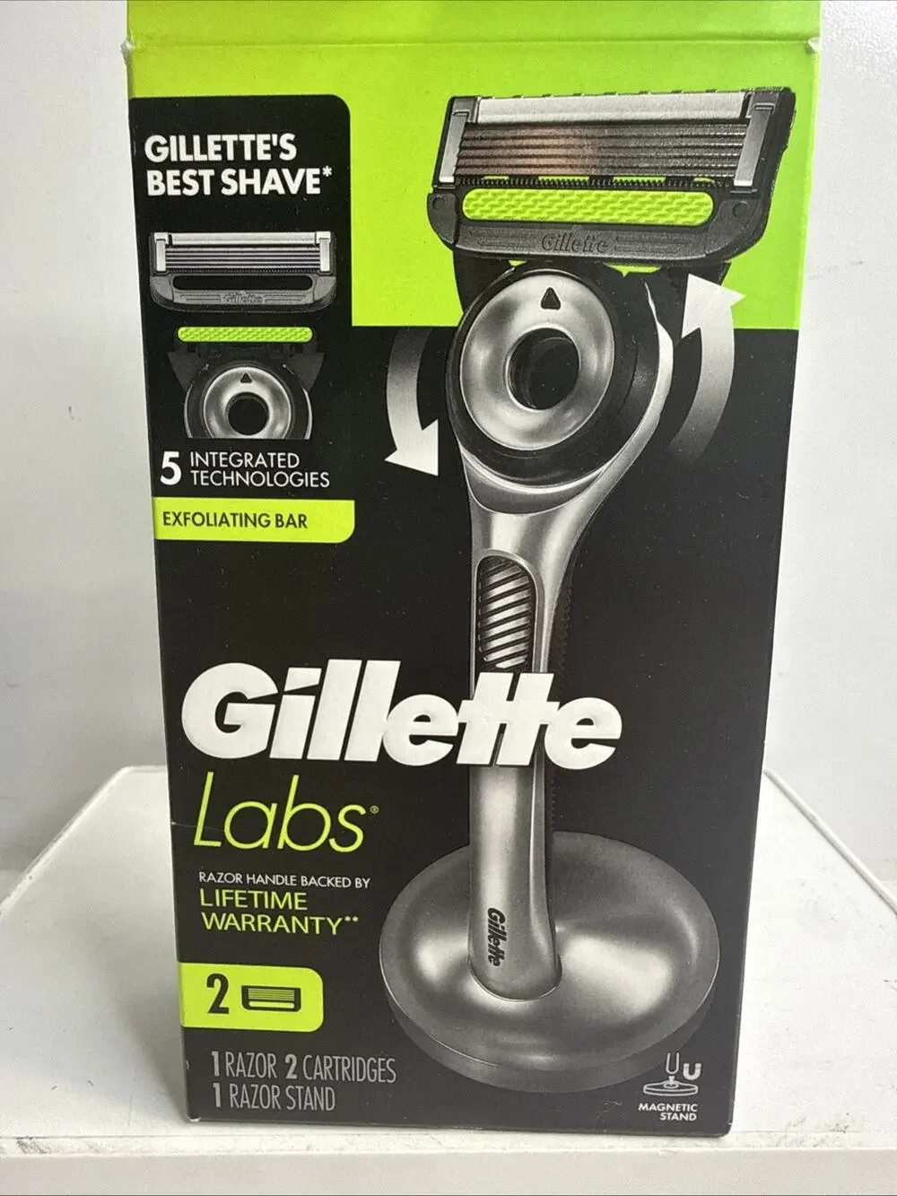 Gillette Labs Razor with Exfoliating Bar & Stand + 2 Cartridges